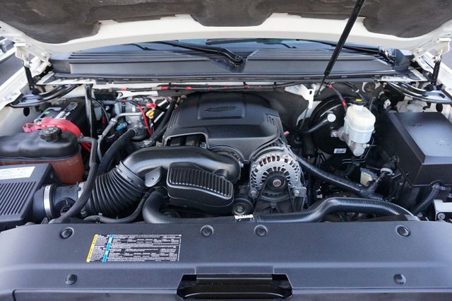 2008 Chevrolet Tahoe LTZ,4X4,THIRD ROW SEATS,MOON ROOF,NAVIGATION, BOSE PREMIUM SOUND - 22941164 - 10