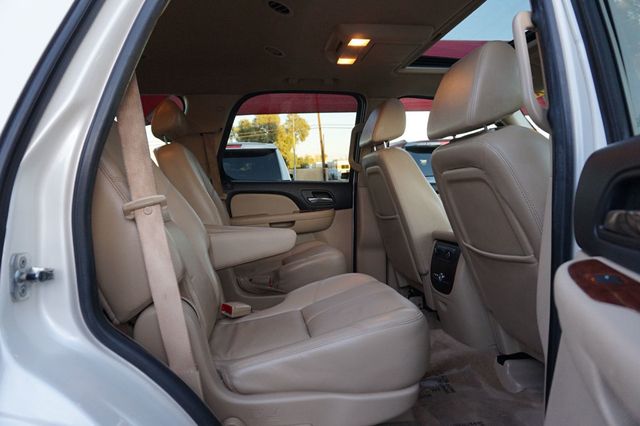 2008 Chevrolet Tahoe LTZ,4X4,THIRD ROW SEATS,MOON ROOF,NAVIGATION, BOSE PREMIUM SOUND - 22941164 - 19