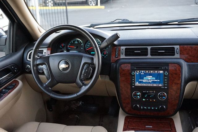 2008 Chevrolet Tahoe LTZ,4X4,THIRD ROW SEATS,MOON ROOF,NAVIGATION, BOSE PREMIUM SOUND - 22941164 - 38