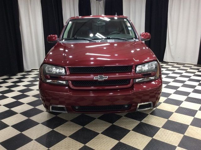 2008 Chevrolet Trailblazer SS photo 2