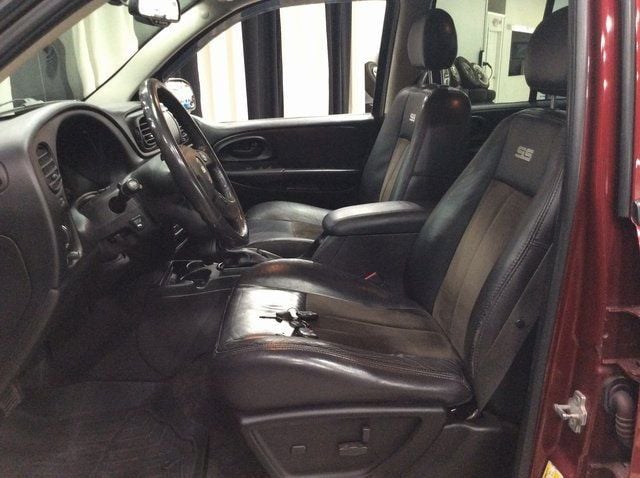 2008 Chevrolet Trailblazer SS photo 8