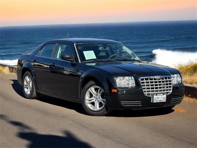 2008 Chrysler 300 4dr Sedan 300 LX RWD - 22732755 - 1