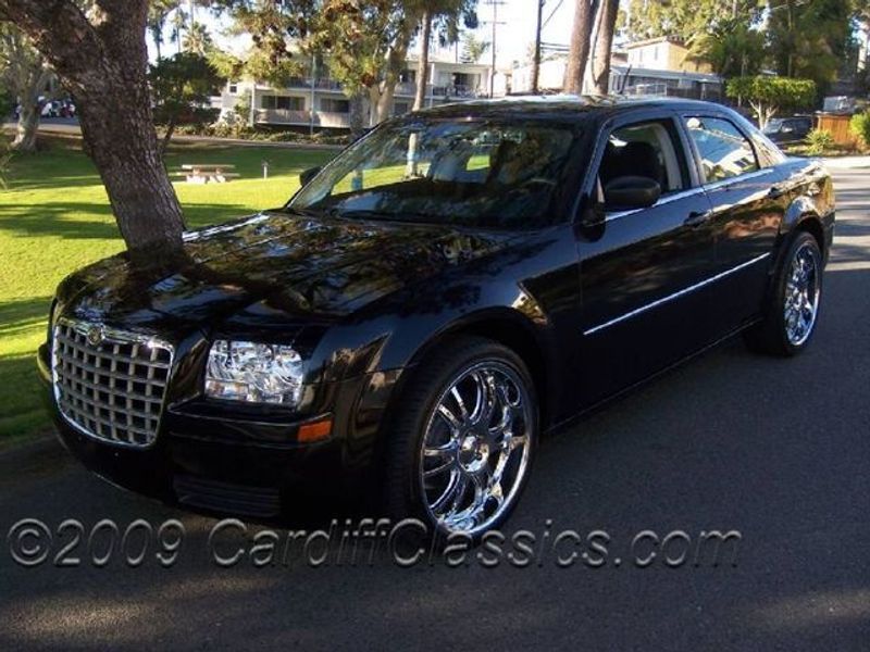 2008 Chrysler 300 LX - 3751592 - 4