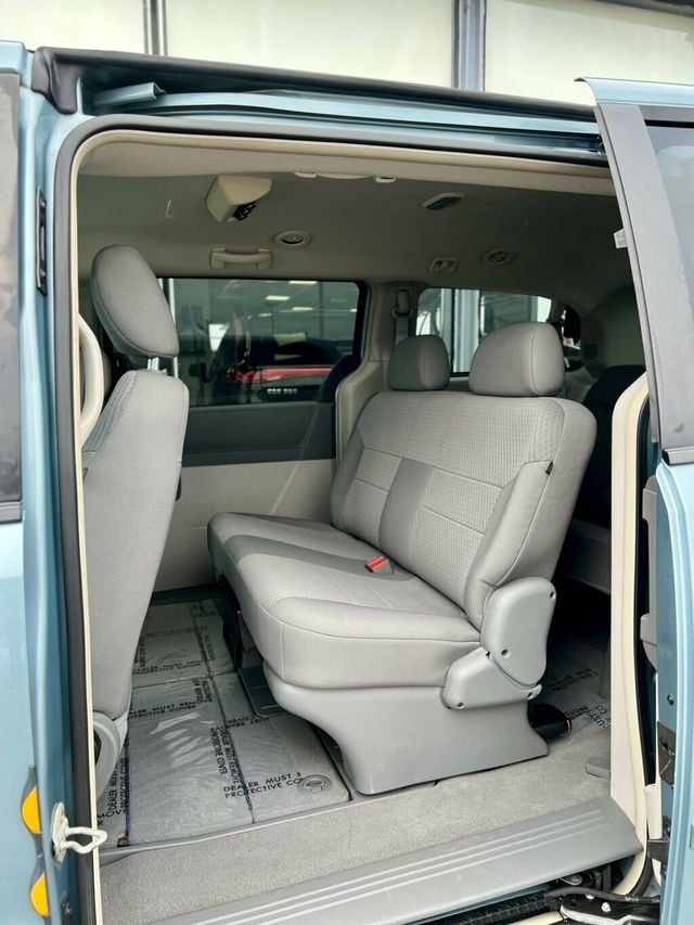 2008 Chrysler Town & Country 4dr Wagon LX - 22973709 - 13