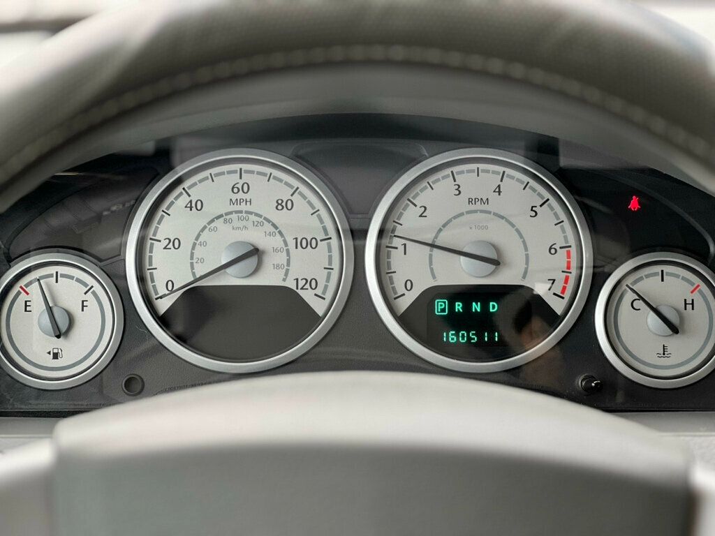 2008 Chrysler Town & Country 4dr Wagon LX - 22973709 - 16