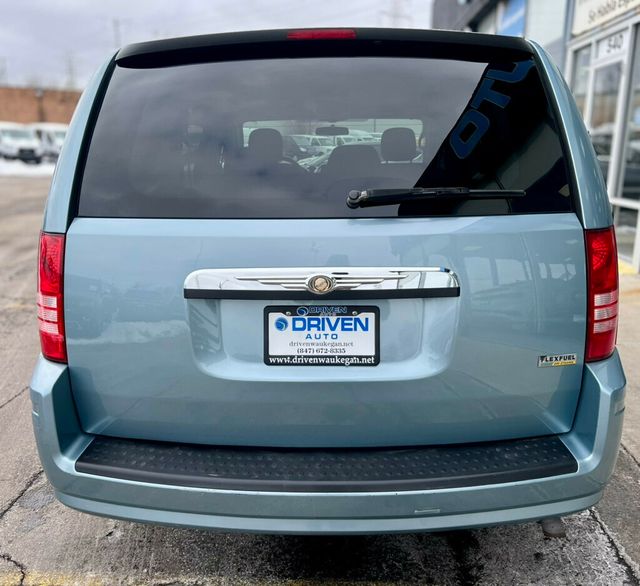 2008 Chrysler Town & Country 4dr Wagon LX - 22973709 - 25