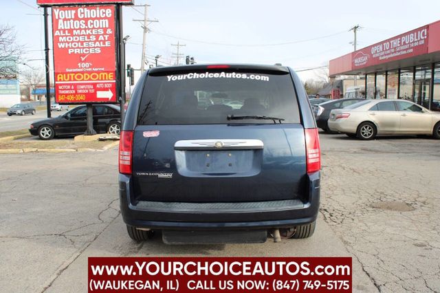 2008 Chrysler Town & Country 4dr Wagon Touring - 22714946 - 6