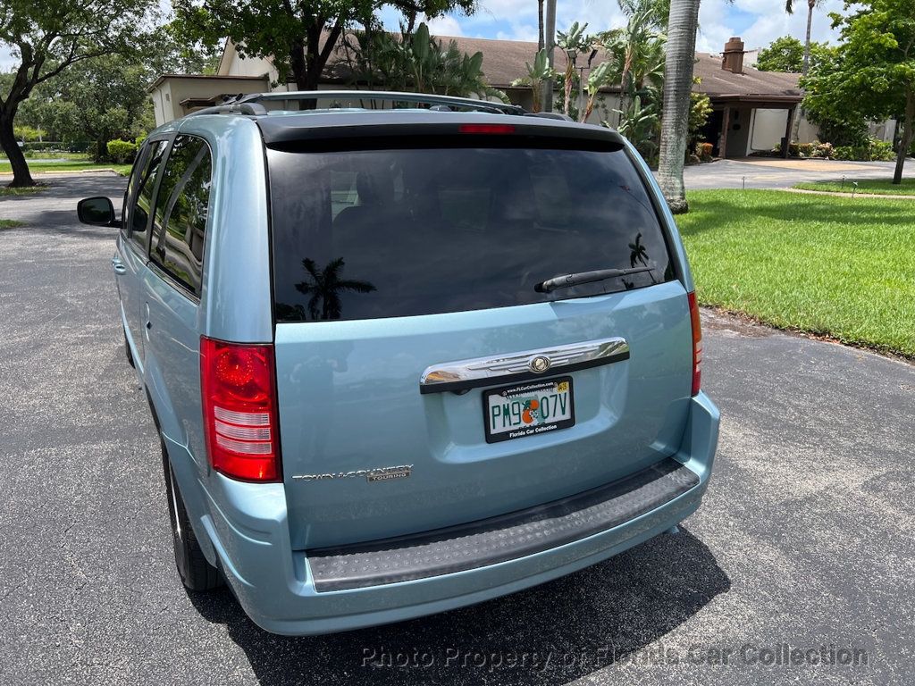 2008 Chrysler Town & Country Touring Wagon Stow N Go - 22439054 - 16