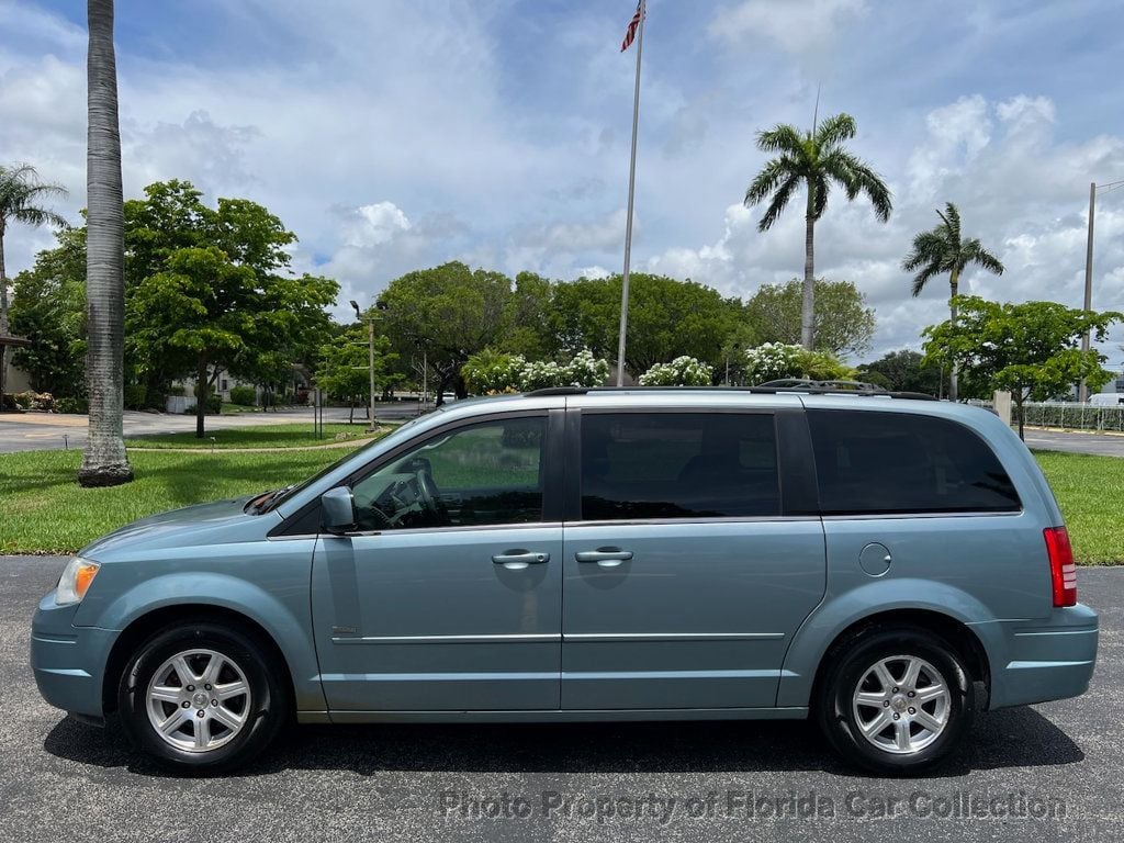 2008 Chrysler Town & Country Touring Wagon Stow N Go - 22439054 - 4