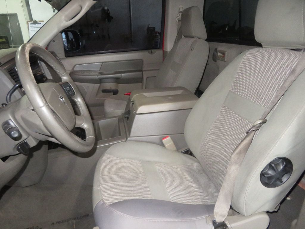2008 Dodge Ram photo 19