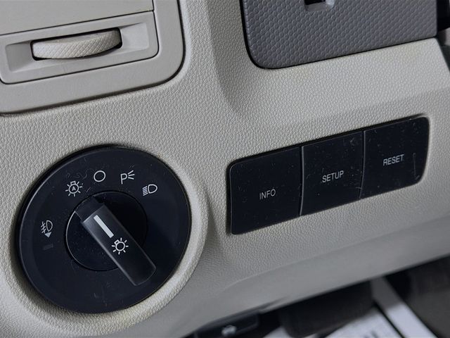 2008 Ford Escape 4WD 4dr V6 Automatic XLT - 22989772 - 9