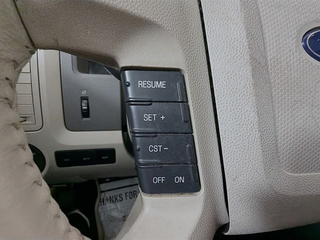 2008 Ford Escape 4WD 4dr V6 Automatic XLT - 22989772 - 10