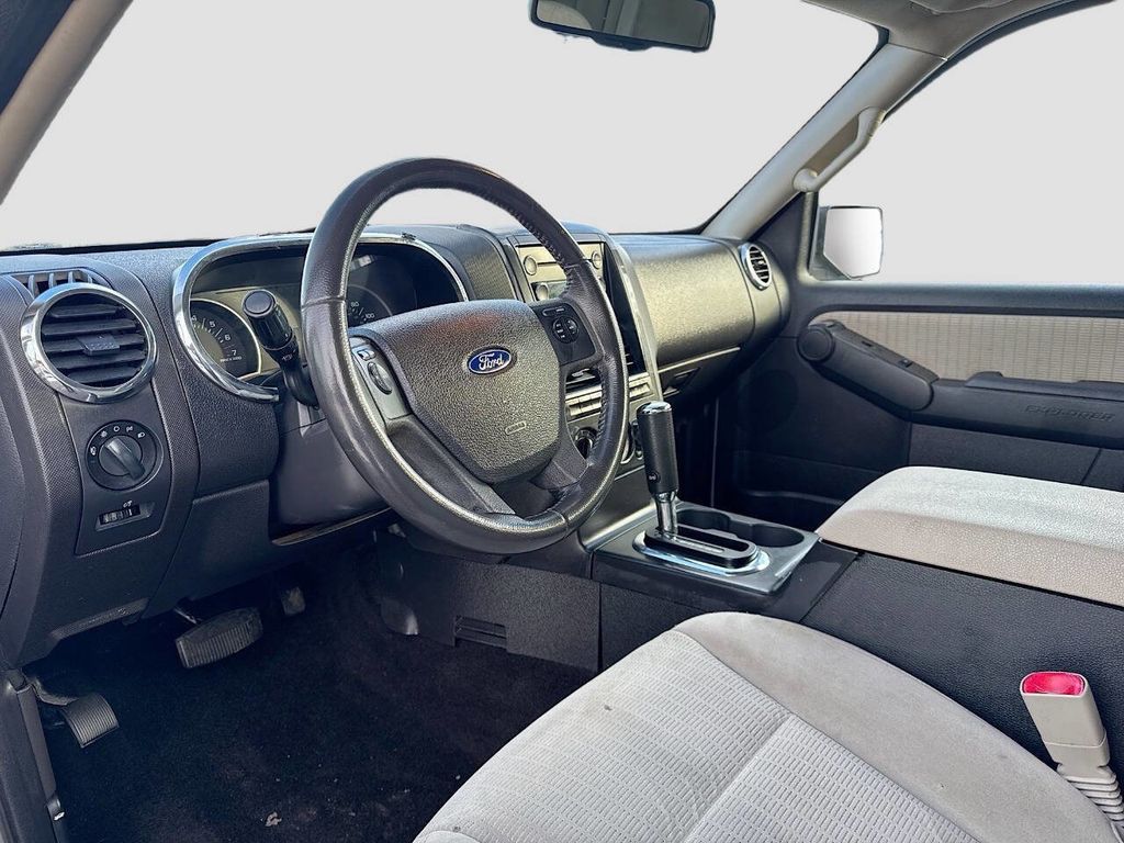 2008 Ford Explorer XLT - Reliable 4x4 - Adventure Ready - Smooth Ride - 22956380 - 10