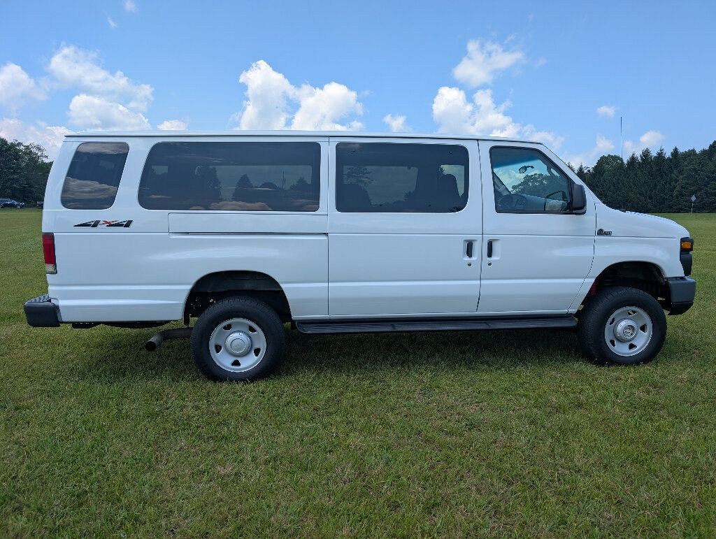 2008 Ford E-350 photo 10