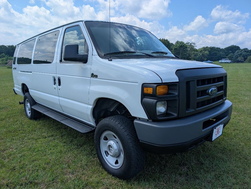 2008 Ford E-350 photo 12