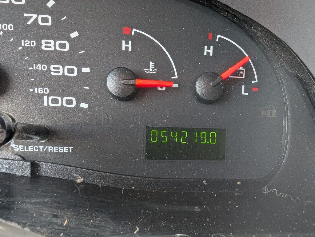 2008 Ford E-350 photo 28