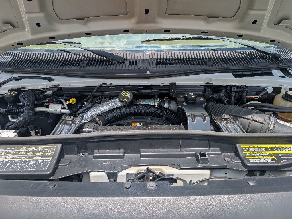 2008 Ford E-350 photo 34