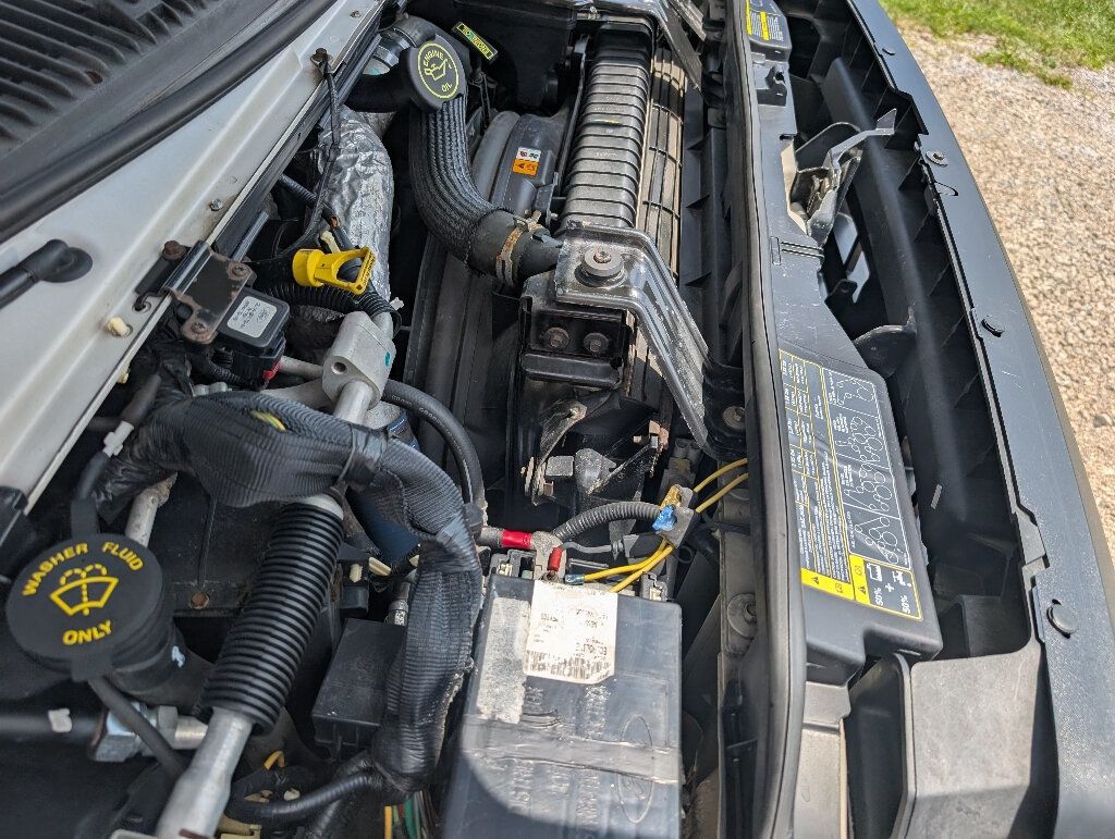 2008 Ford E-350 photo 35