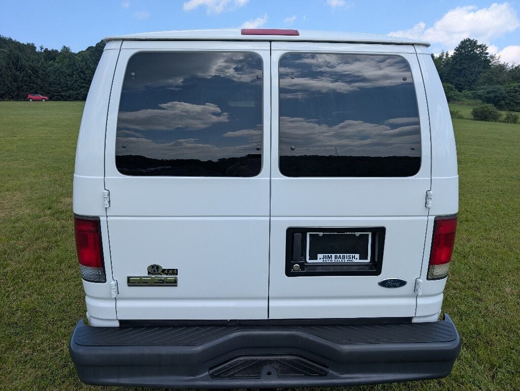 2008 Ford E-350 photo 6