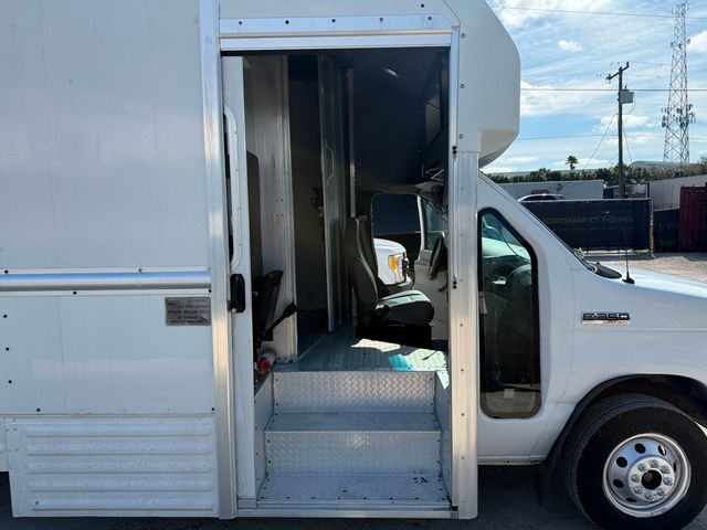 2008 Ford E-350 17' Box Truck  - 22955034 - 5