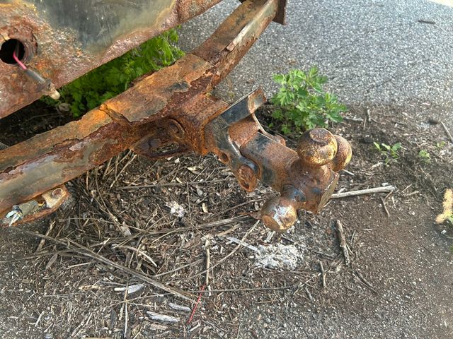 2008 Ford F250 SUPER DUTY 8 FOOT BED PICKUP LOW MILES WITH LIFTGATE - 21861053 - 22