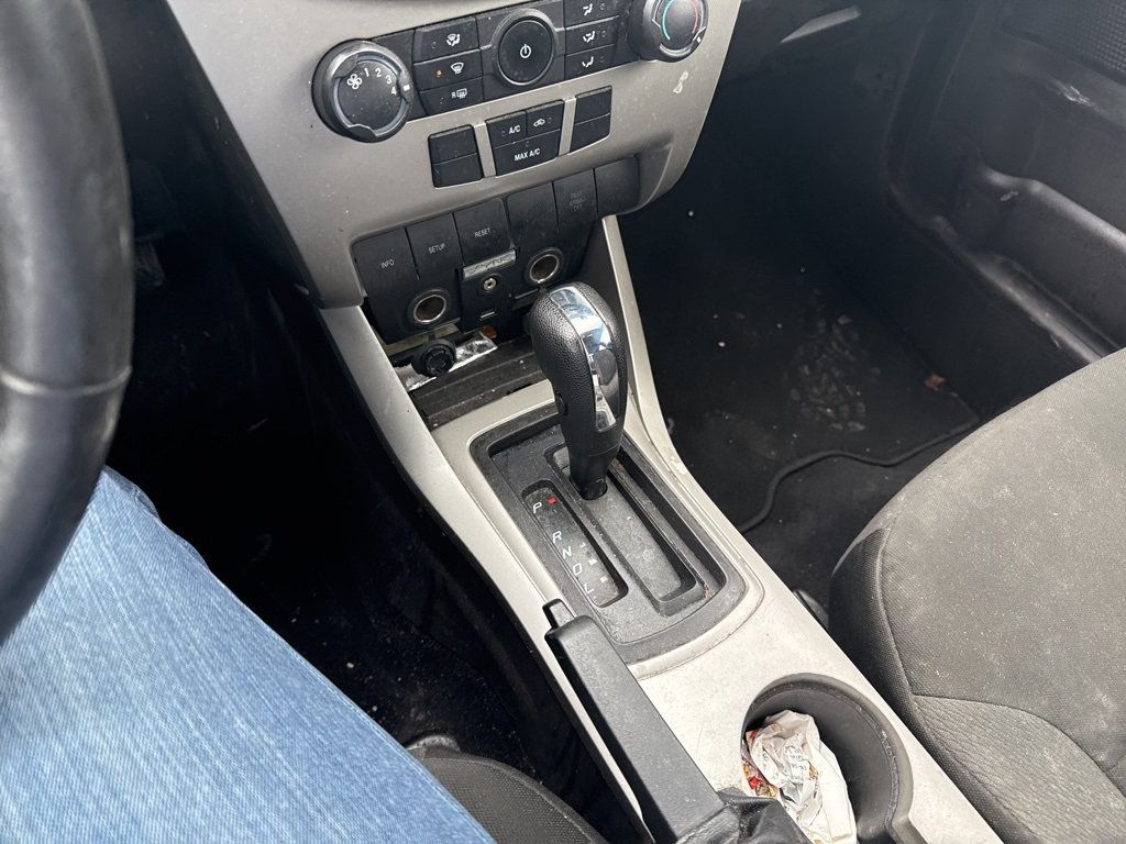 2008 Ford Focus  - 22979432 - 13