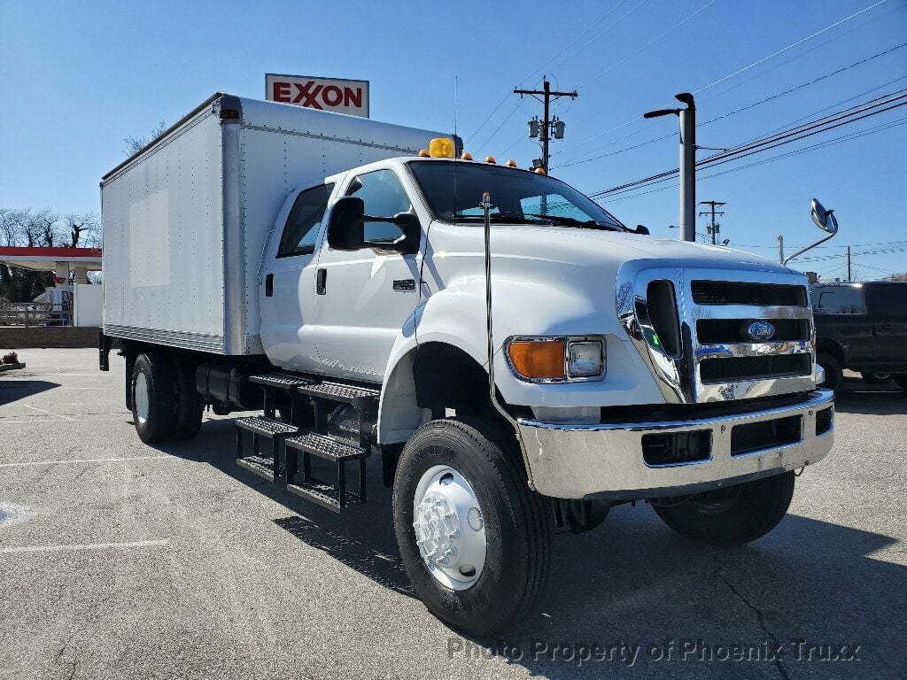 2008 Ford F-650 SuperCab photo 3