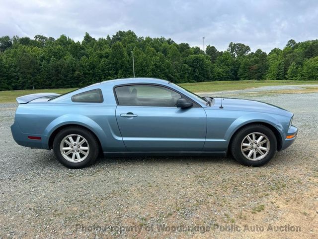 2008 Ford Mustang 2dr Coupe Deluxe - 23033117 - 1