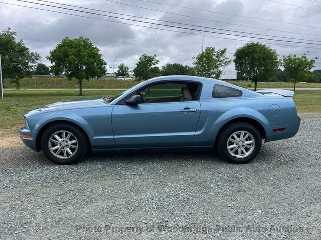 2008 Ford Mustang 2dr Coupe Deluxe - 23033117 - 2