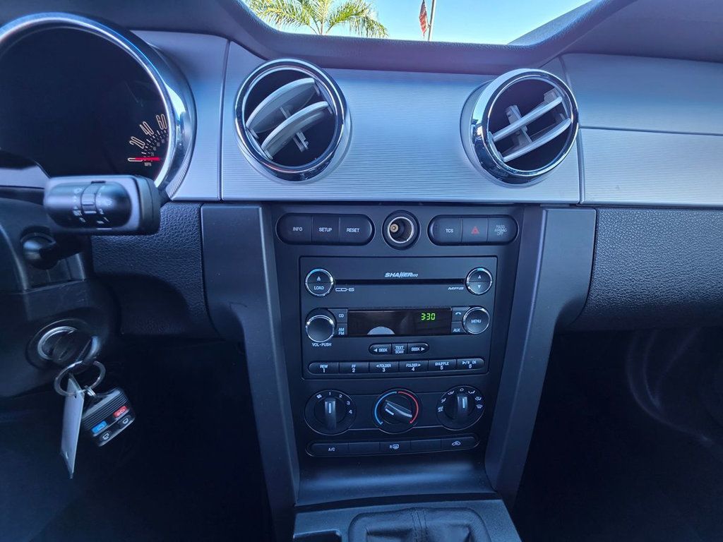 2008 Ford Mustang 2dr Coupe GT Deluxe - 22949256 - 19