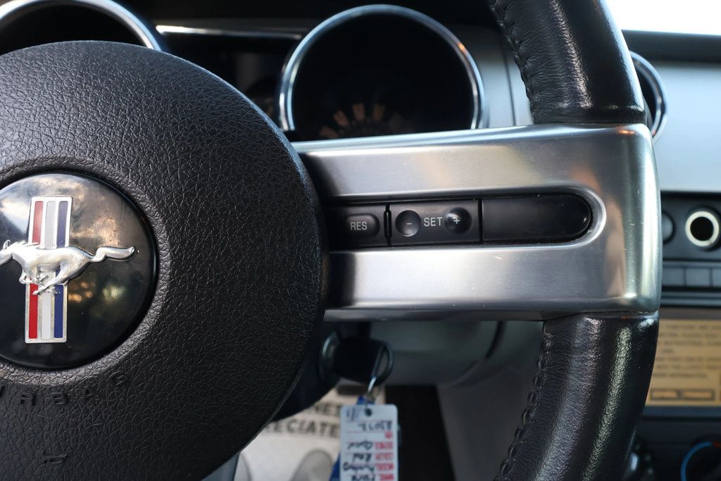 2008 Ford Mustang MANUAL TRANS, NO ACCIDENTS, CONVERTIBLE, LEATHER, SPOILER!!! - 22840780 - 19