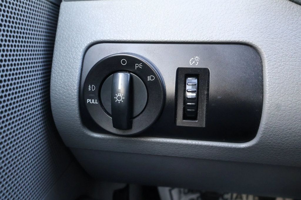 2008 Ford Mustang MANUAL TRANS, NO ACCIDENTS, CONVERTIBLE, LEATHER, SPOILER!!! - 22840780 - 21