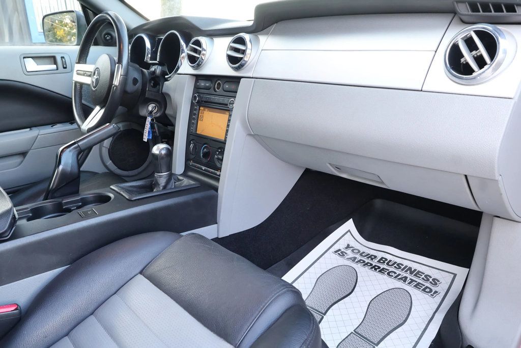 2008 Ford Mustang MANUAL TRANS, NO ACCIDENTS, CONVERTIBLE, LEATHER, SPOILER!!! - 22840780 - 29