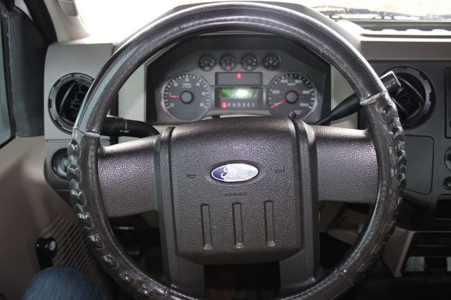 2008 Ford Super Duty F-350 DRW 2WD Crew Cab 172" XL - 23047436 - 9