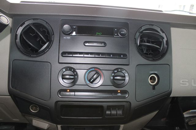 2008 Ford Super Duty F-350 DRW 2WD Crew Cab 172" XL - 23047436 - 10