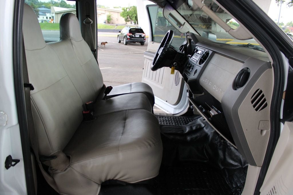 2008 Ford Super Duty F-350 DRW 2WD Crew Cab 172" XL - 23047436 - 16