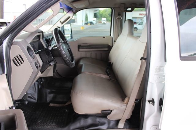 2008 Ford Super Duty F-350 DRW 2WD Crew Cab 172" XL - 23047436 - 8