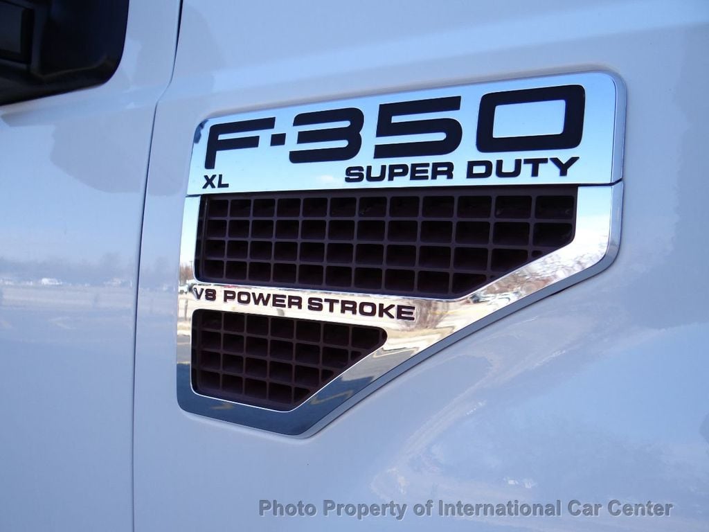 2008 Ford Super Duty F-350 DRW Cab-Chassis 4WD Crew Cab 200" WB 84" CA XL - 22338615 - 11