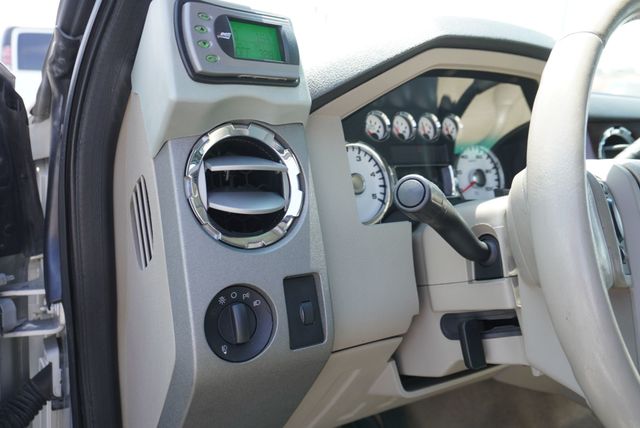 2008 Ford Super Duty F-350 SRW LARIAT - 23053830 - 25