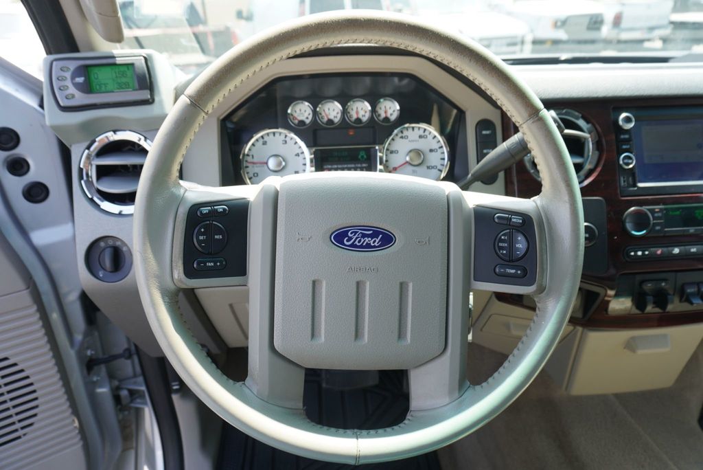 2008 Ford Super Duty F-350 SRW LARIAT - 23053830 - 27