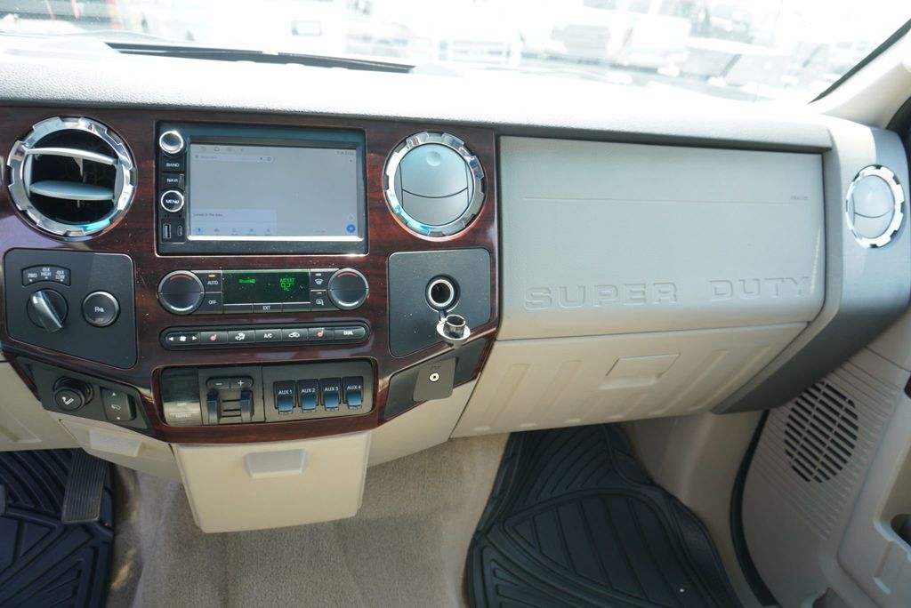 2008 Ford Super Duty F-350 SRW LARIAT - 23053830 - 28