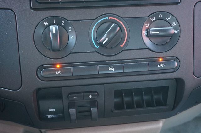 2008 Ford Super Duty F-350 SRW ONE OWNER, 4X4, LONG BED, RUNNING BOARDS, TOWING PACKAGE - 22995942 - 28