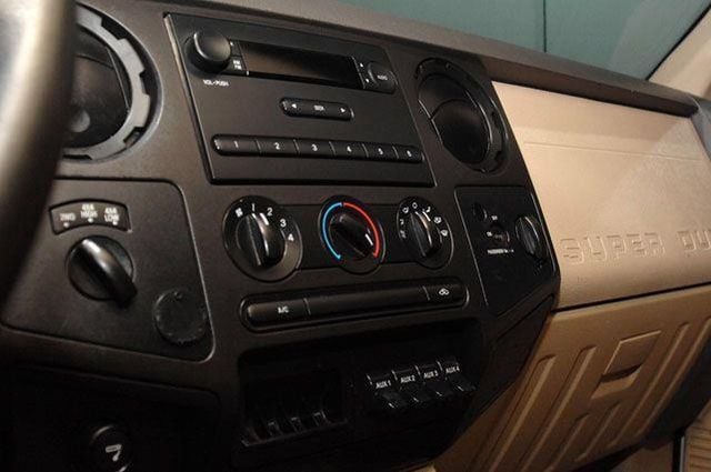 2008 Ford Super Duty F-350 SRW Cab-Chassis EXT CAB * 5.4L V8 * 4X4 * SRW * 9' READING UTILITY - 13219388 - 9