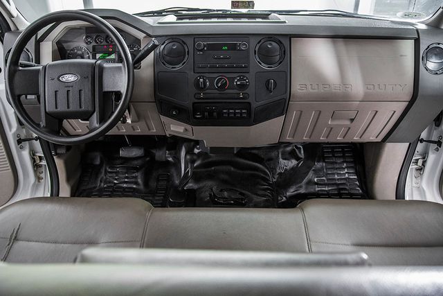 2008 Ford Super Duty F-450 DRW Cab-Chassis 4WD Crew Cab 200" WB 84" CA XL - 15194253 - 21