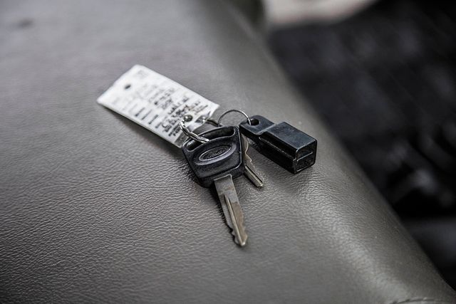 2008 Ford Super Duty F-450 DRW Cab-Chassis 4WD Crew Cab 200" WB 84" CA XL - 15194253 - 32