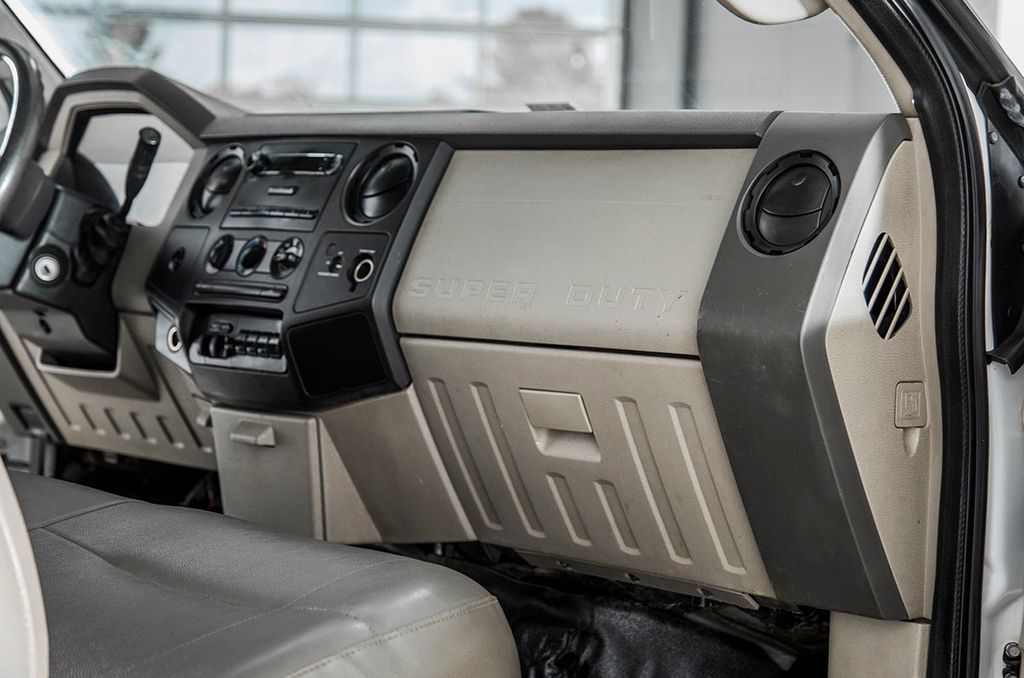 2008 Ford Super Duty F-450 DRW Cab-Chassis XL - 15403530 - 25