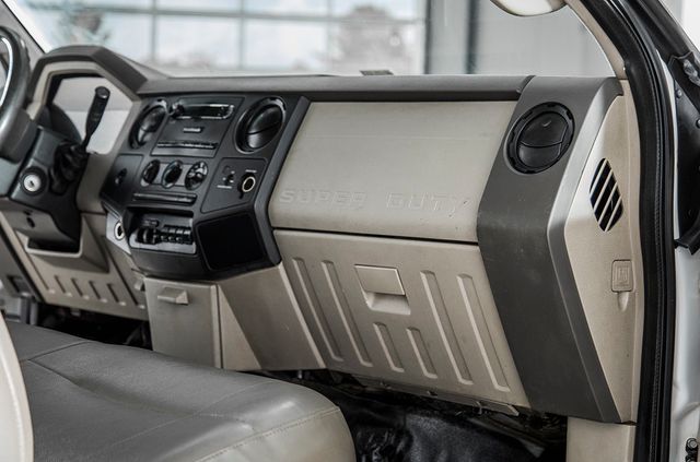 2008 Ford Super Duty F-450 DRW Cab-Chassis XL - 15403530 - 25