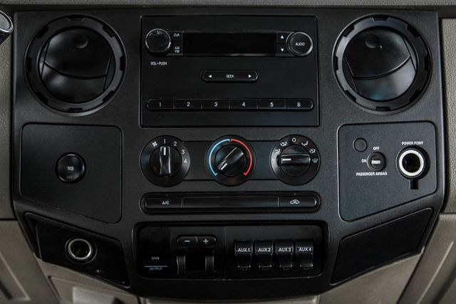 2008 Ford Super Duty F-450 DRW Cab-Chassis XL - 15403530 - 26