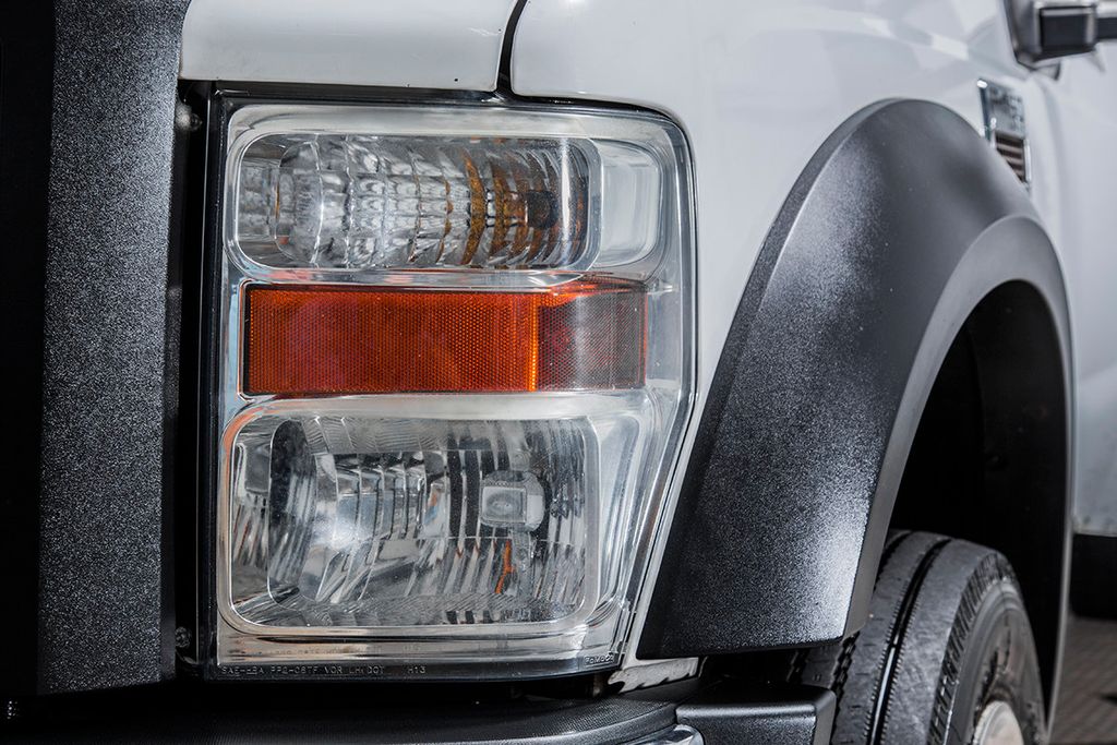 2008 Ford Super Duty F-450 DRW Cab-Chassis XL - 15403530 - 7