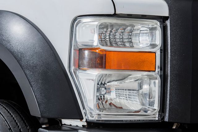 2008 Ford Super Duty F-450 DRW Cab-Chassis XL - 15403530 - 8